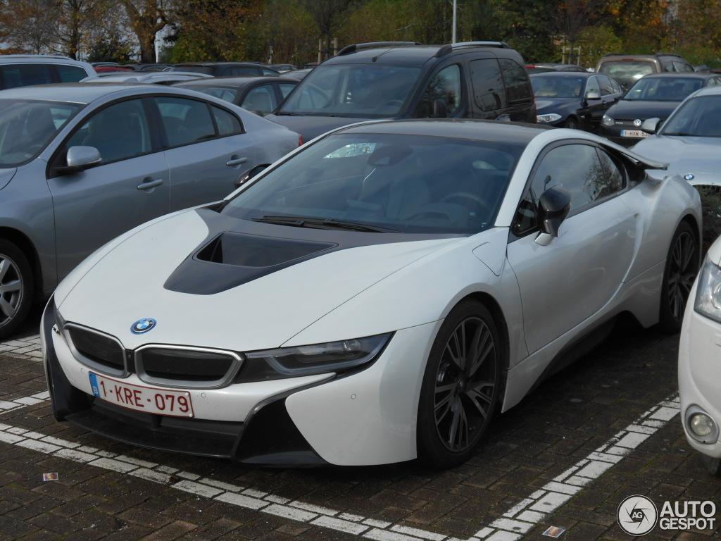 BMW i8