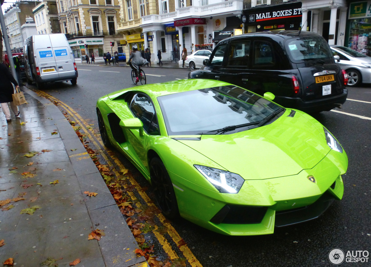 Lamborghini Aventador LP700-4