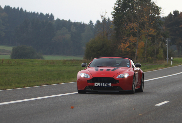 Aston Martin V12 Vantage Roadster