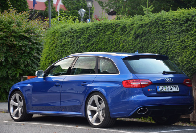 Audi RS4 Avant B8