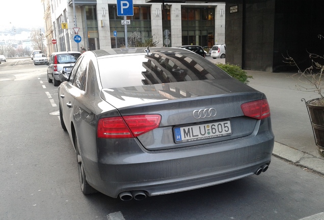 Audi S8 D4