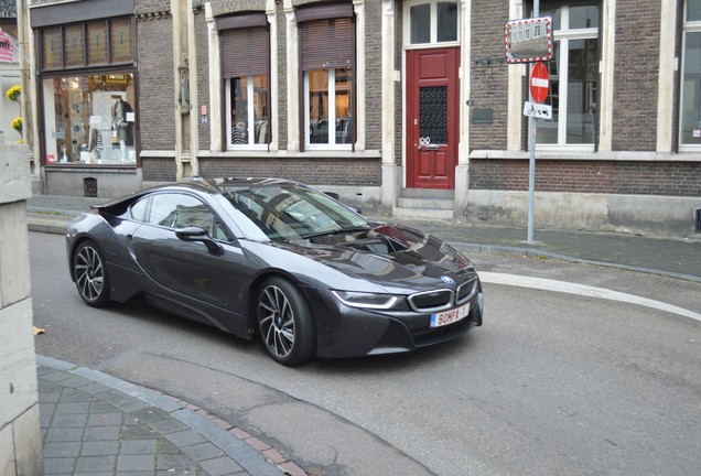 BMW i8