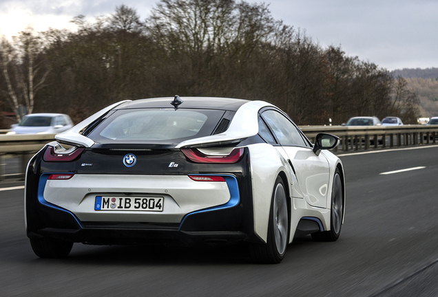 BMW i8