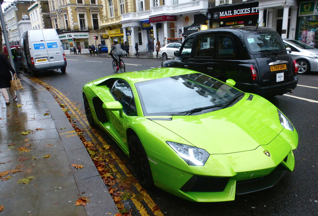 Lamborghini Aventador LP700-4