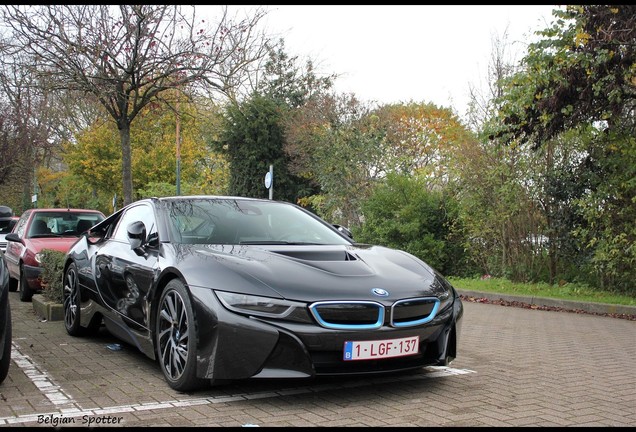 BMW i8