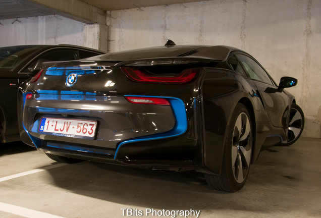 BMW i8