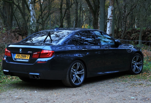 BMW M5 F10 2011