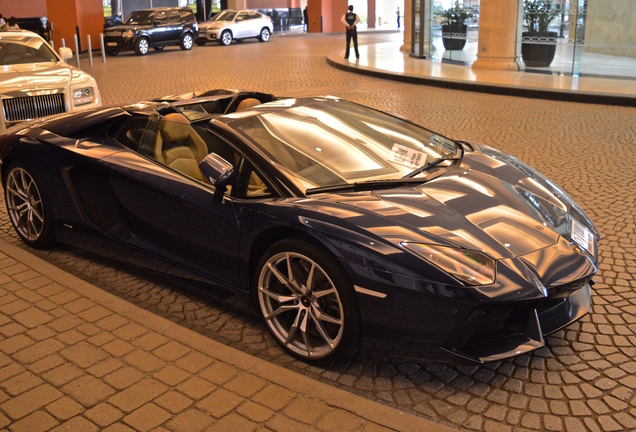 Lamborghini Aventador LP700-4 Roadster