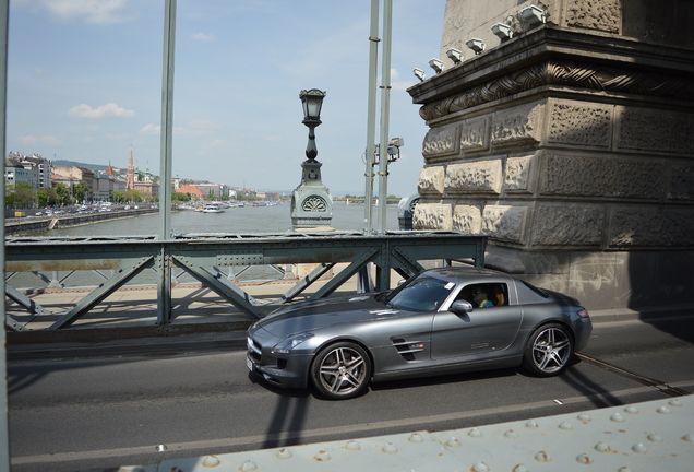 Mercedes-Benz SLS AMG