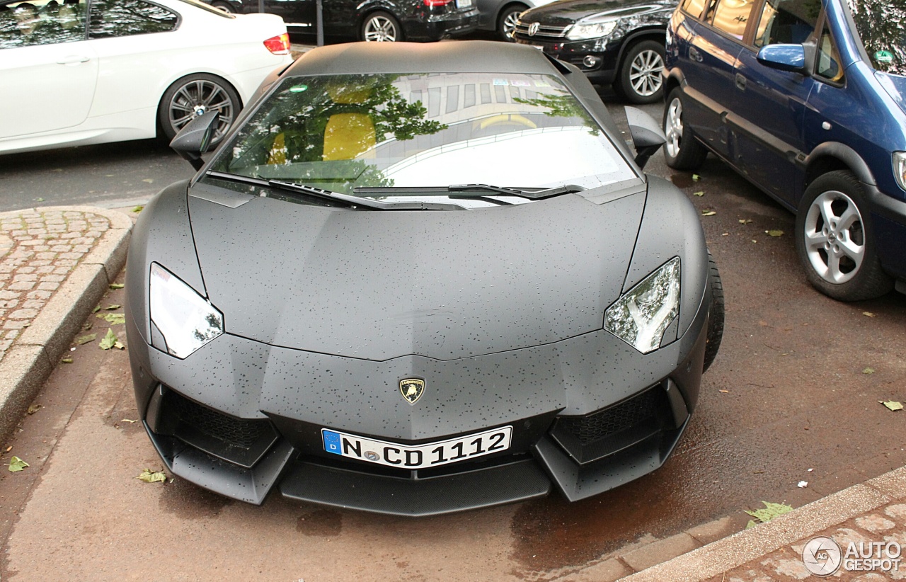 Lamborghini Aventador LP700-4