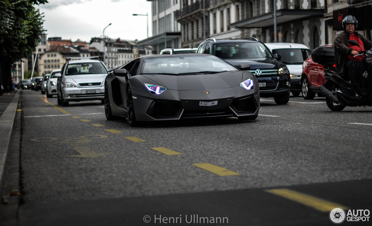 Lamborghini Aventador LP700-4