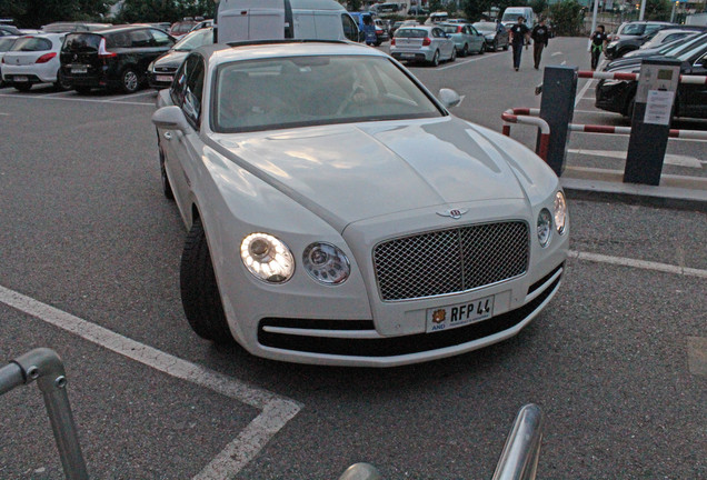 Bentley Flying Spur V8