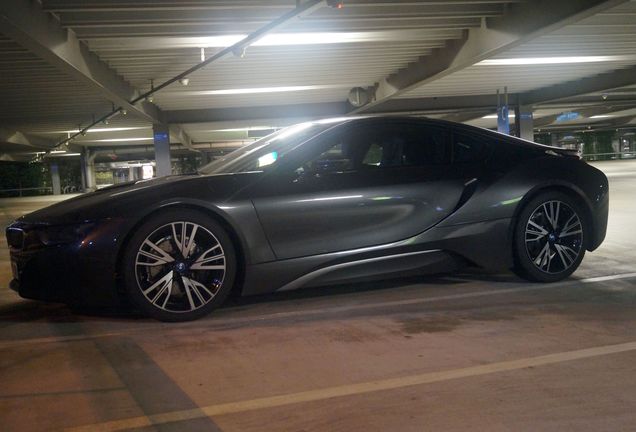 BMW i8