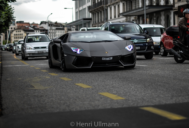 Lamborghini Aventador LP700-4