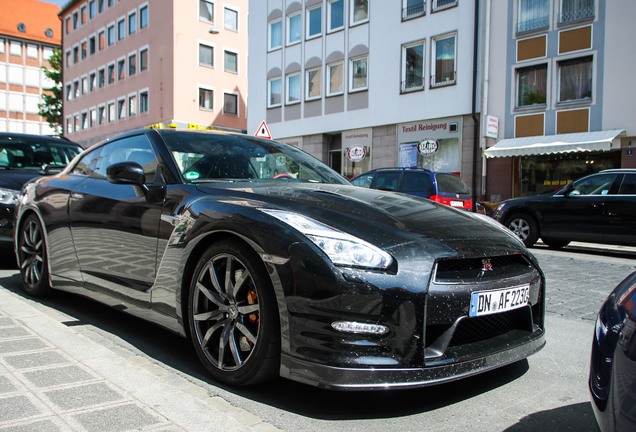 Nissan GT-R 2015