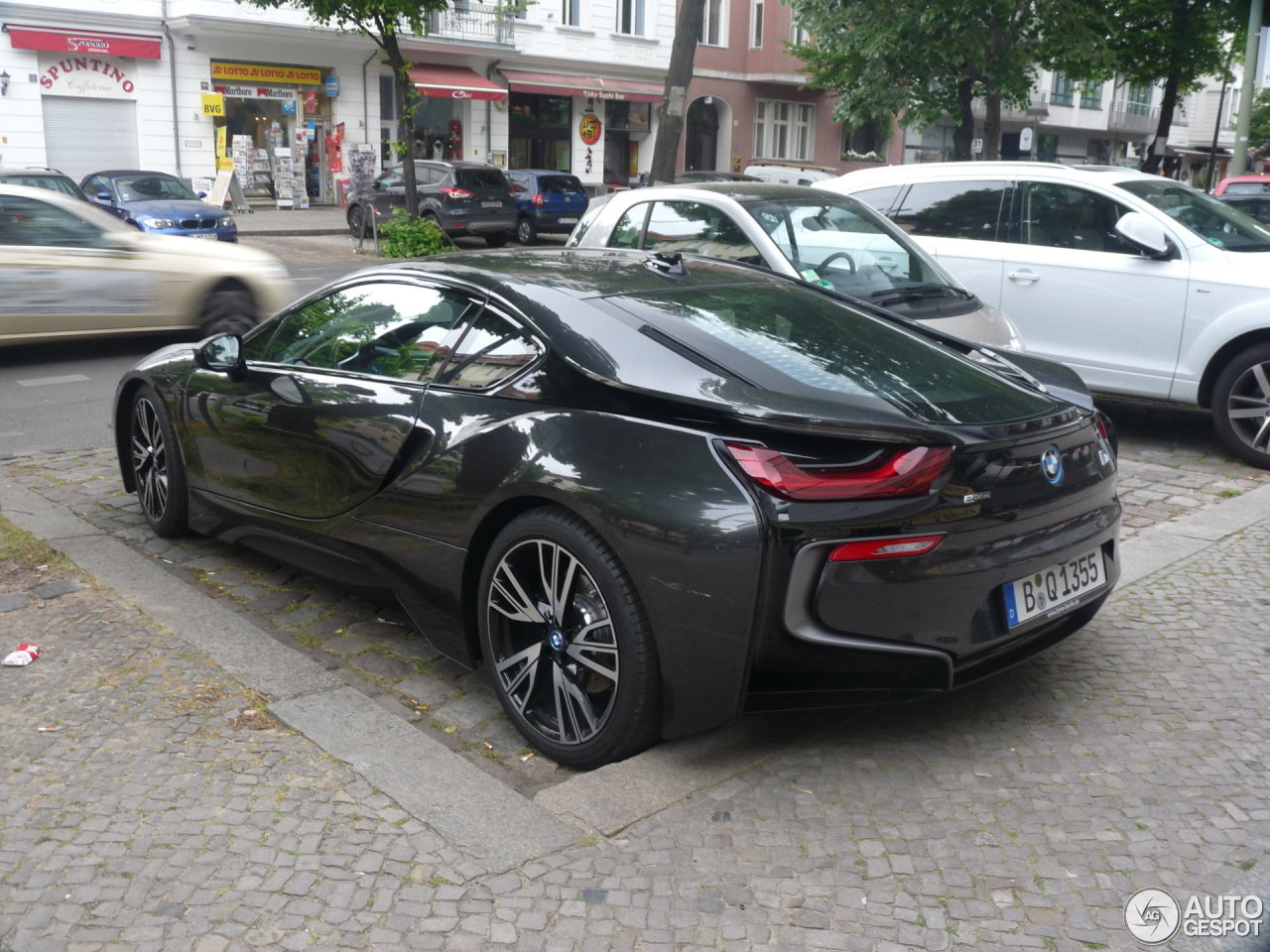 BMW i8