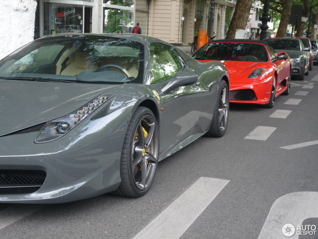 Ferrari Scuderia Spider 16M