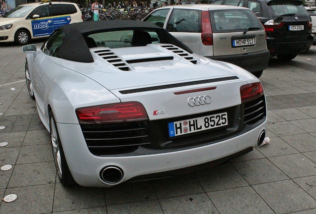 Audi R8 V10 Spyder 2013