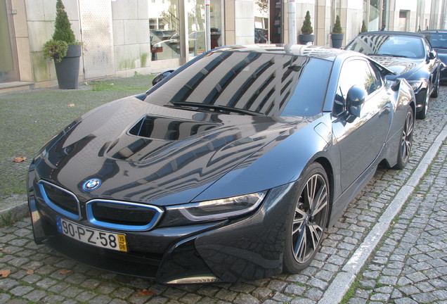 BMW i8