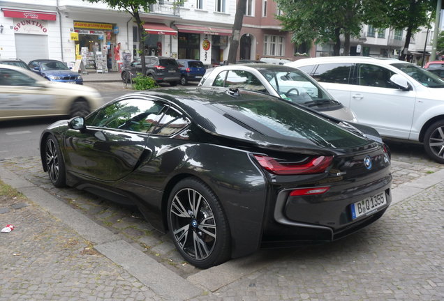 BMW i8