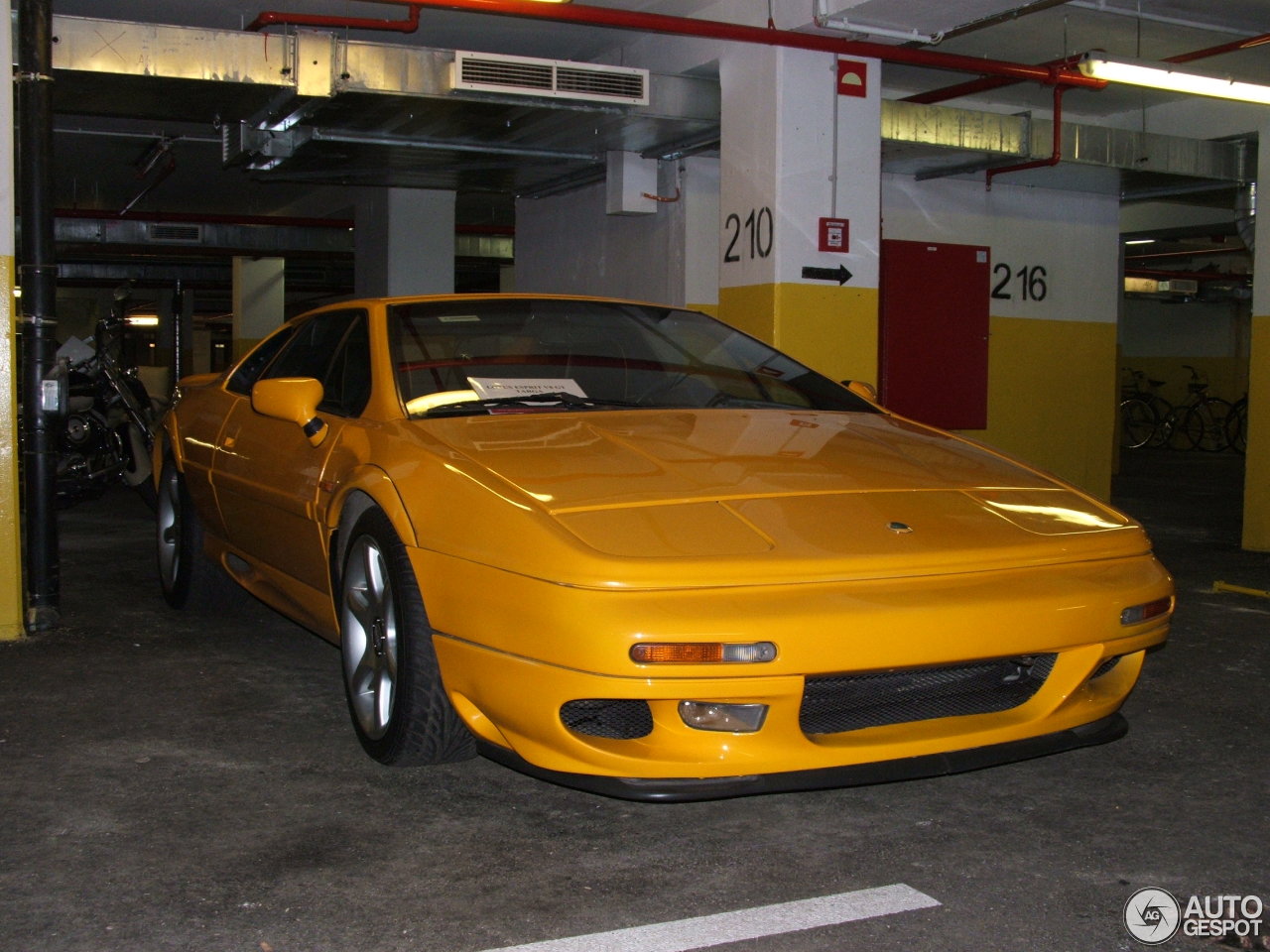 Lotus Esprit V8 GT