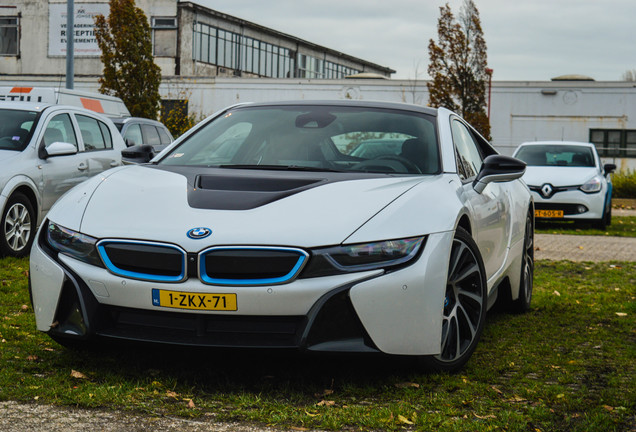 BMW i8