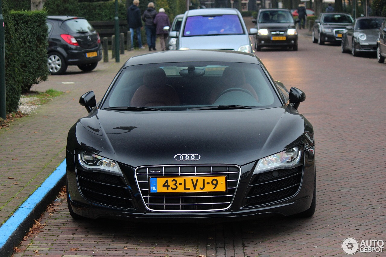 Audi R8 V10