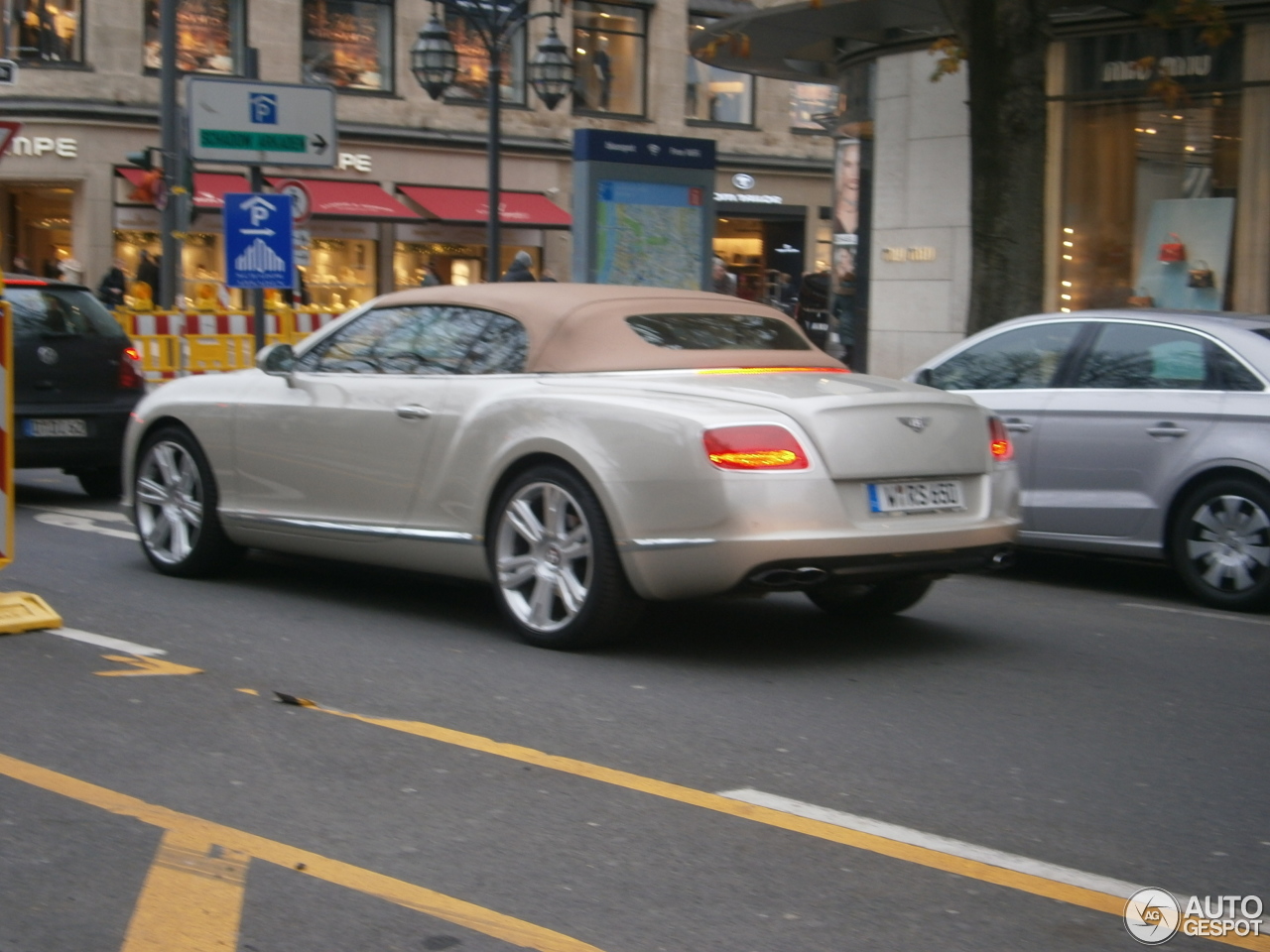 Bentley Continental GTC V8