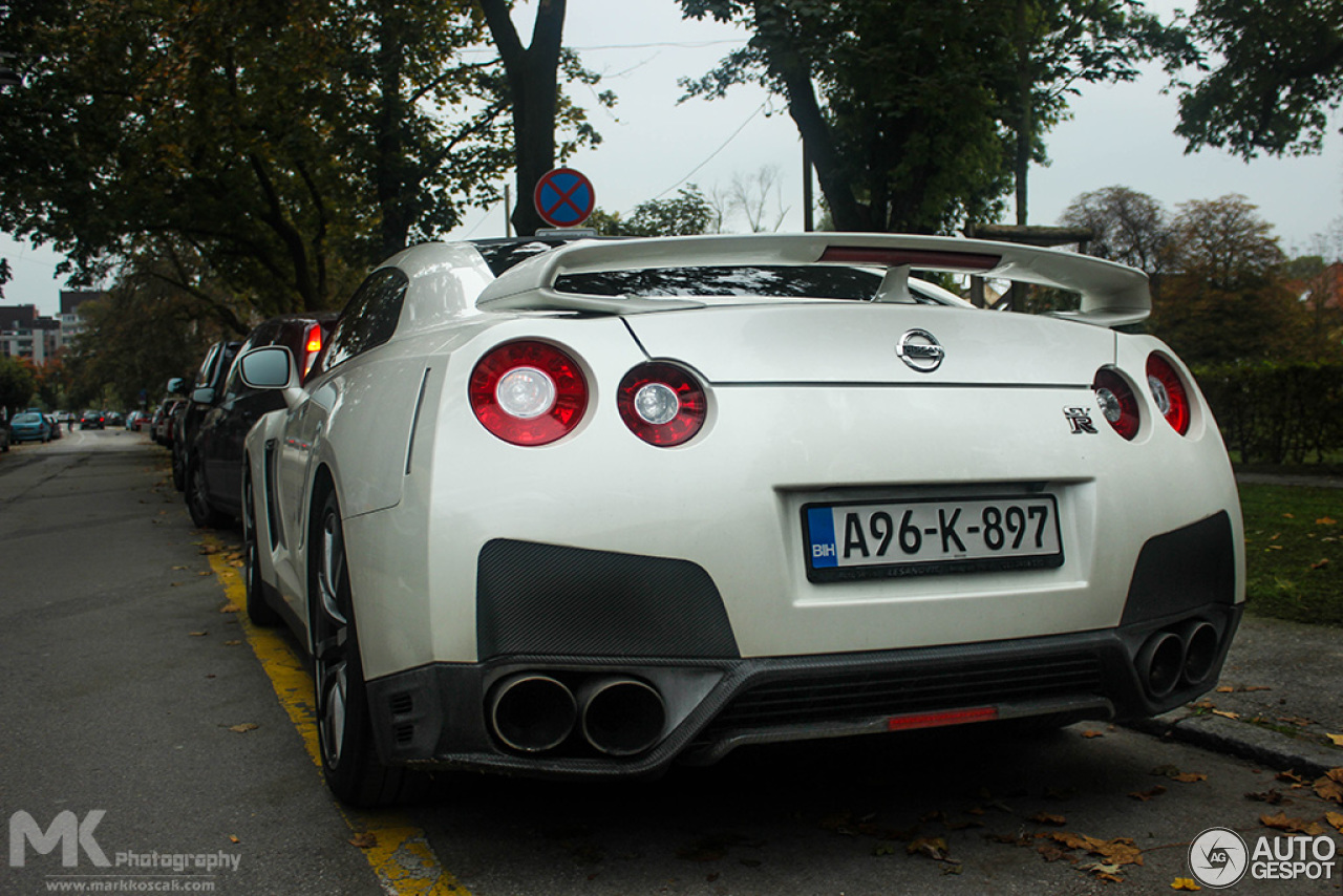 Nissan GT-R 2011