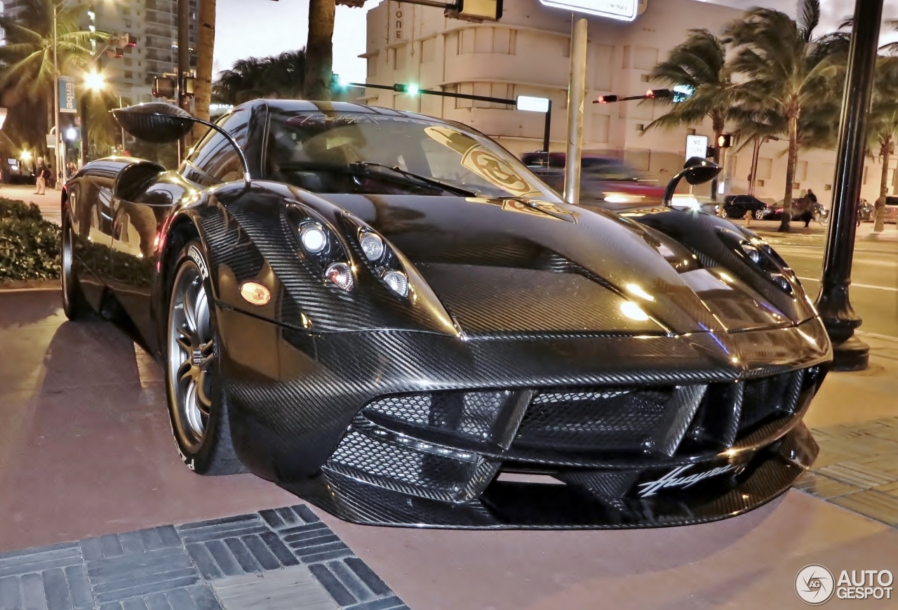 Pagani Huayra Carbon Edition