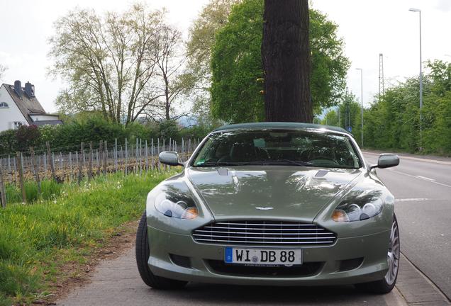 Aston Martin DB9 Volante