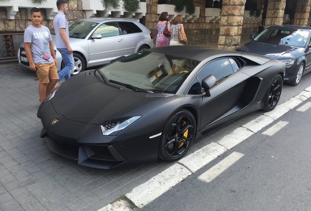 Lamborghini Aventador LP700-4