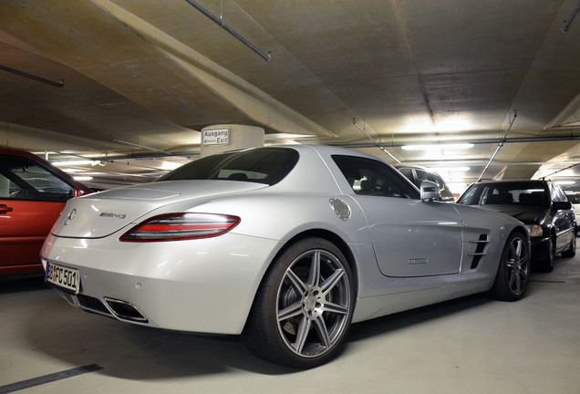 Mercedes-Benz SLS AMG