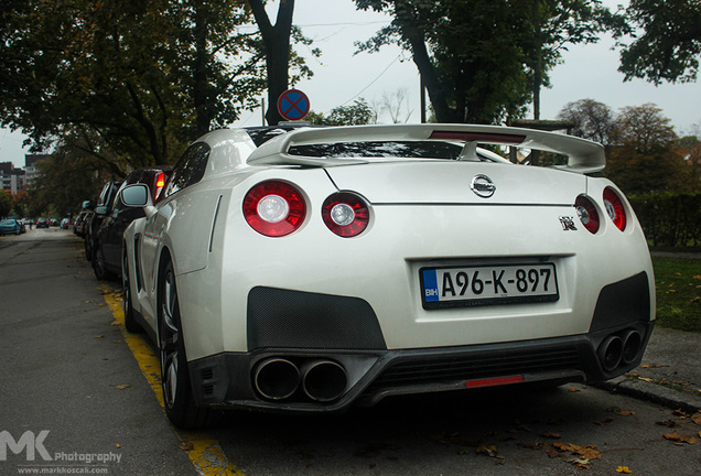 Nissan GT-R 2011