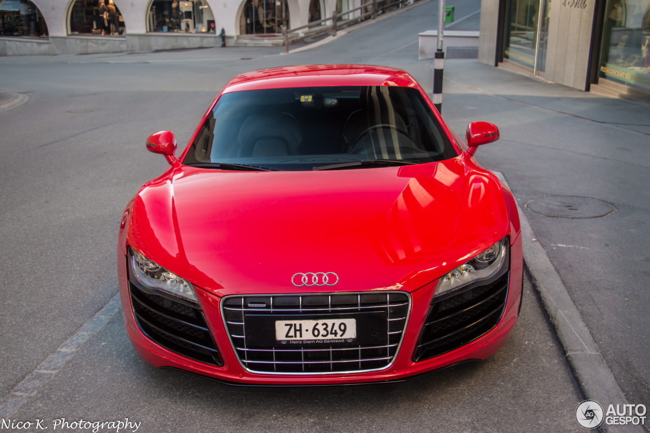 Audi R8 V10