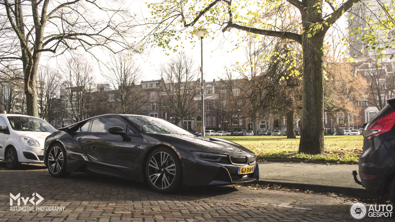 BMW i8