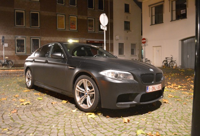 BMW M5 F10 2011