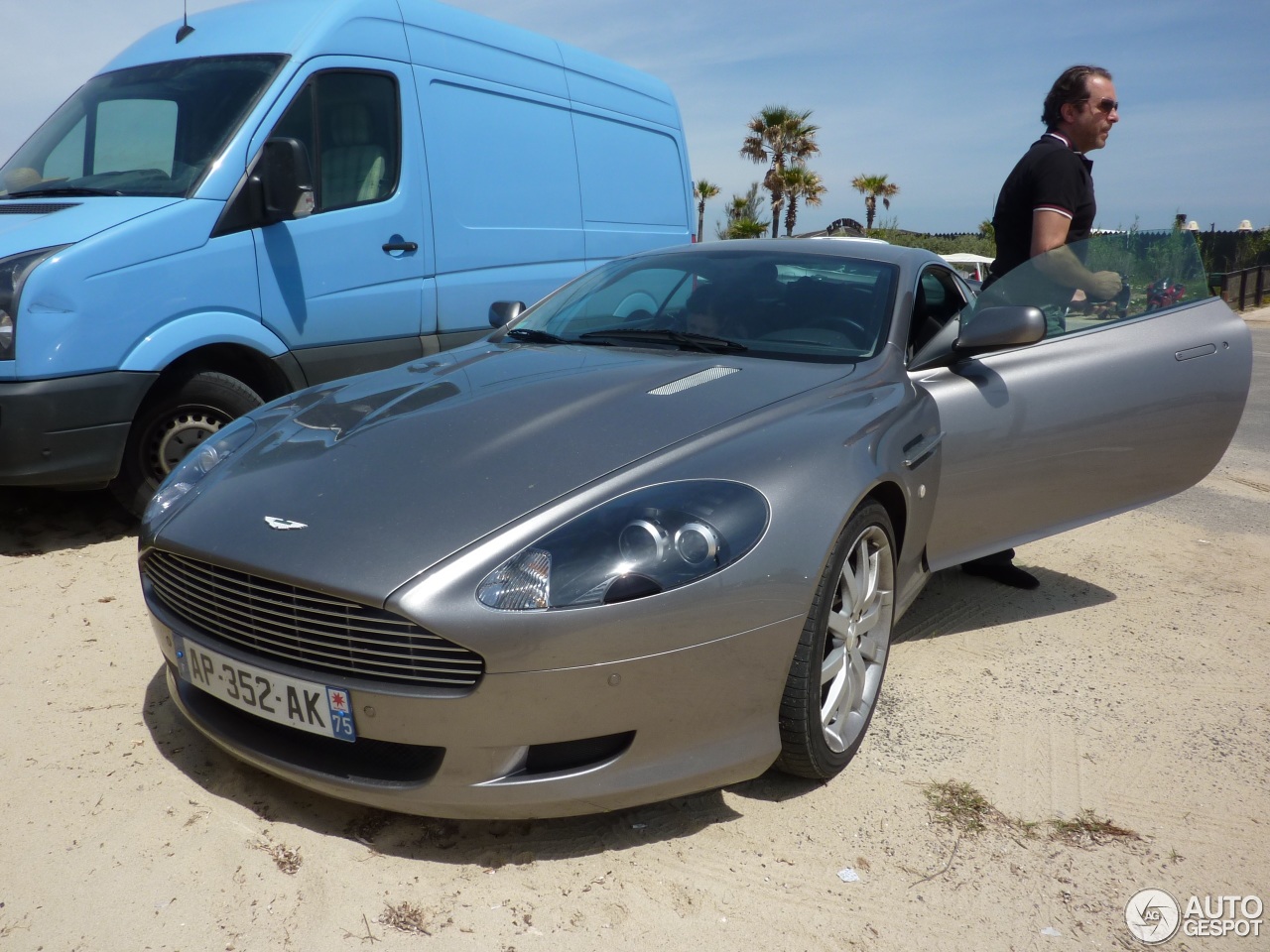 Aston Martin DB9