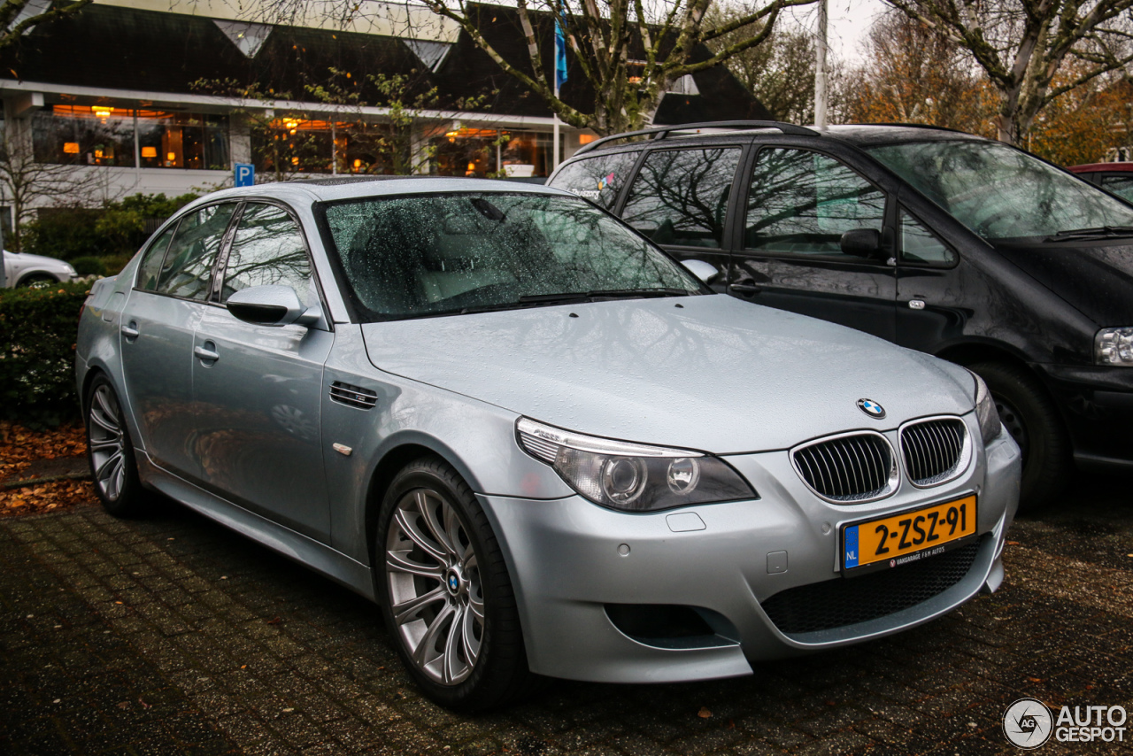 BMW M5 E60 2005