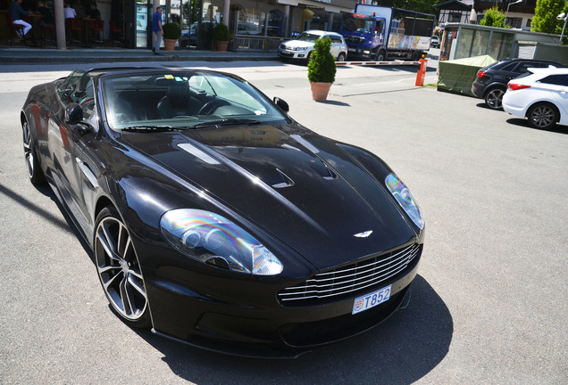 Aston Martin DBS Volante