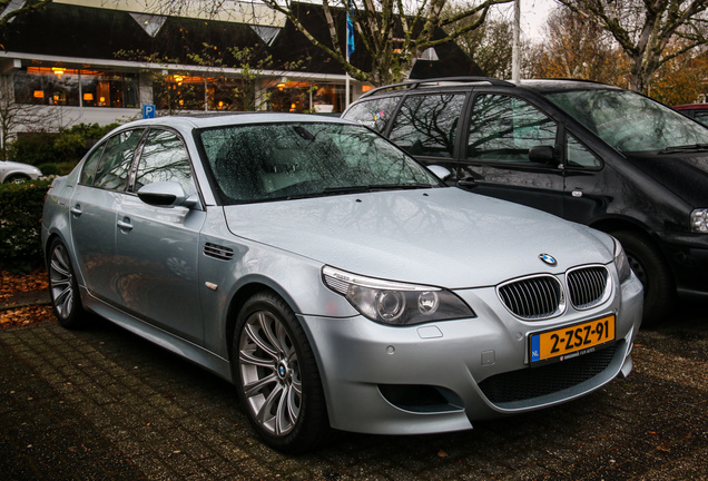 BMW M5 E60 2005