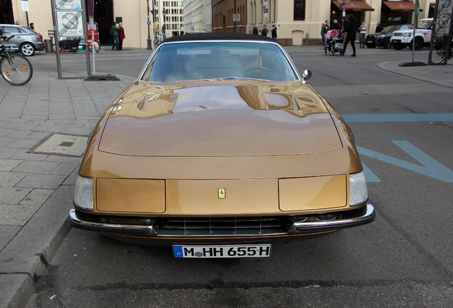 Ferrari 365 GTS/4 Daytona