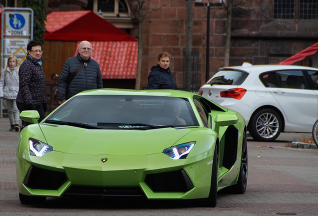 Lamborghini Aventador LP700-4