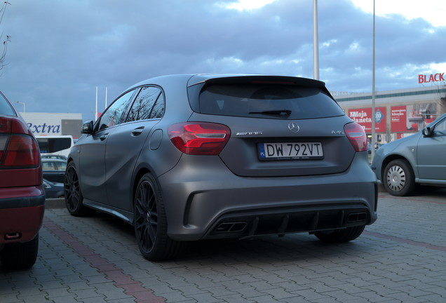 Mercedes-AMG A 45 W176 2015