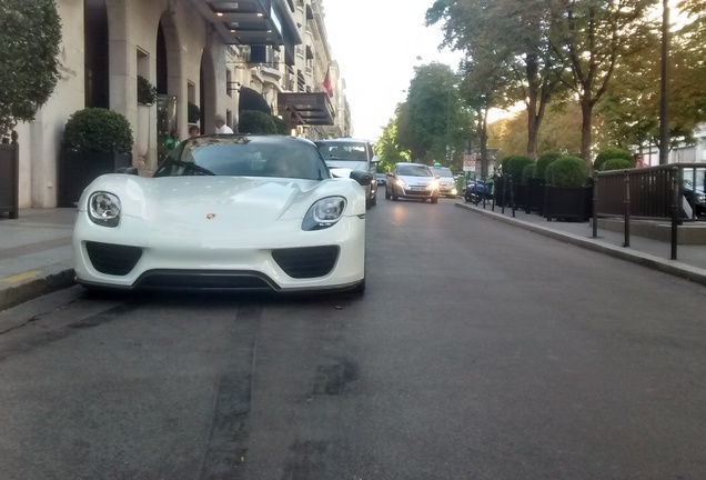 Porsche 918 Spyder Weissach Package