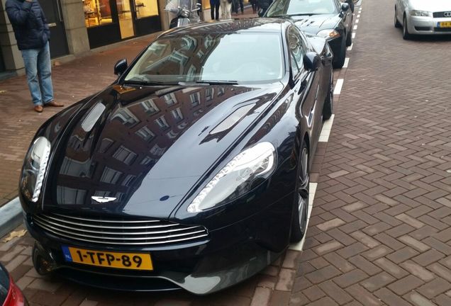 Aston Martin Vanquish 2013