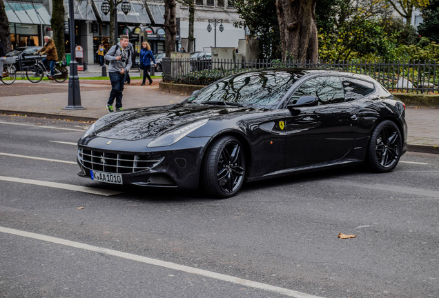 Ferrari FF