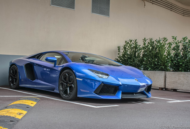 Lamborghini Aventador LP700-4