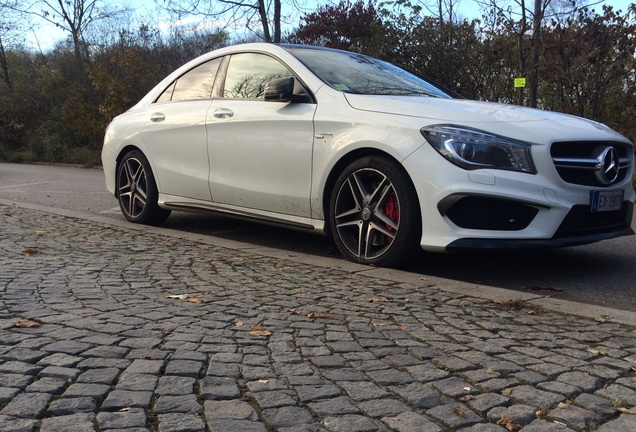 Mercedes-Benz CLA 45 AMG C117