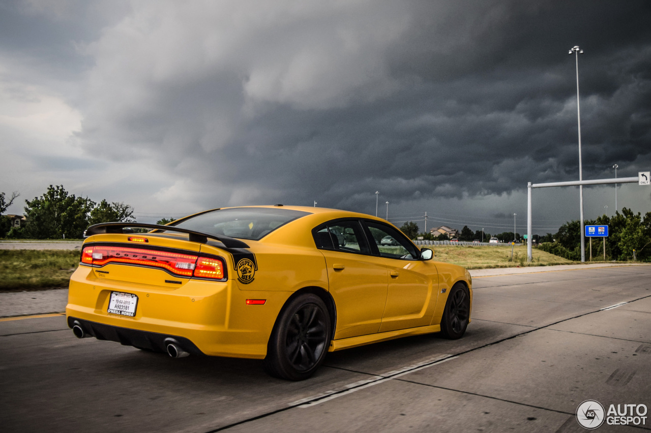 Dodge Charger SRT-8 Super Bee 2012